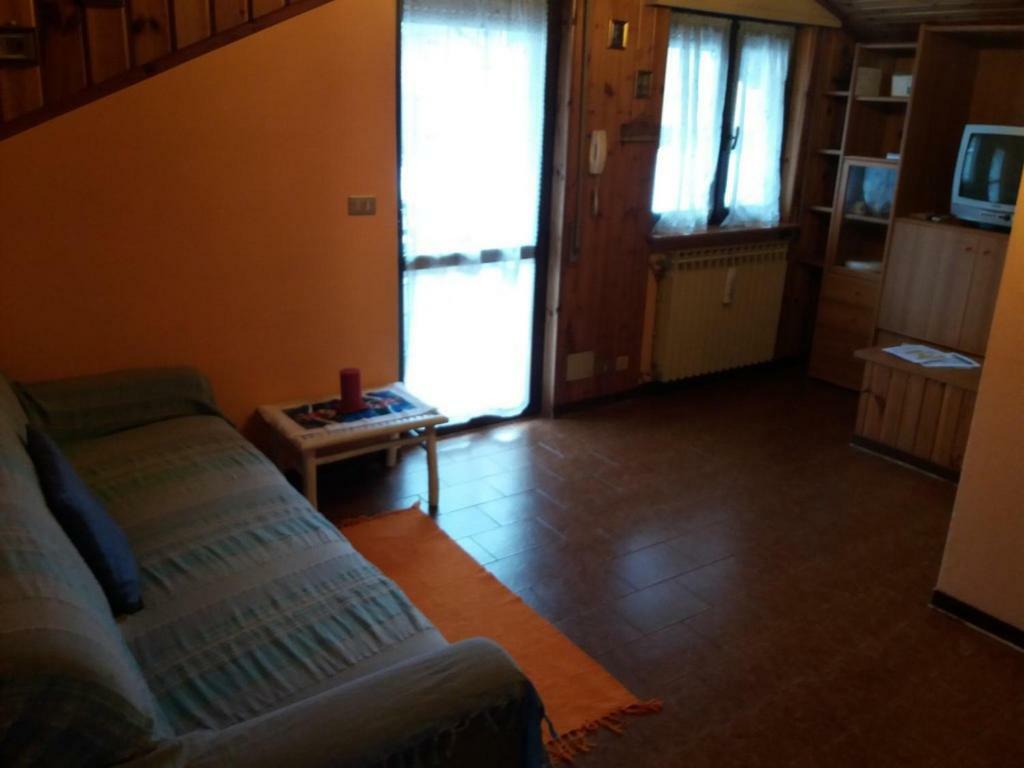 Apartament Casa Lily Lombro Zewnętrze zdjęcie