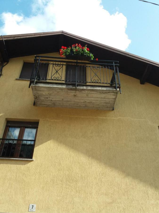 Apartament Casa Lily Lombro Zewnętrze zdjęcie